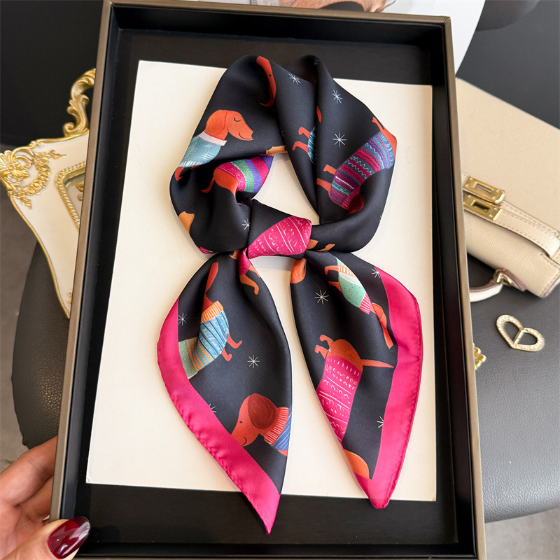 Silk Neck Scarf - Модный шарф-бандана с принтом таксы, женский