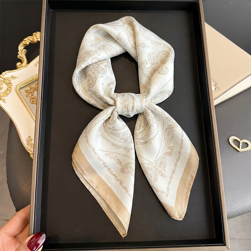 Silk Neck Scarf - Винтажный бежевый квадратный платок с узором