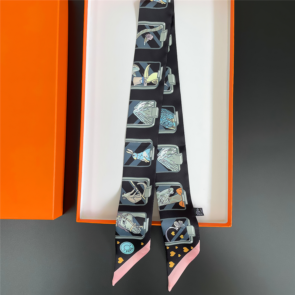 Брендовый дизайн, саржевый 100 – обзор и цена Silk Neck Scarf
