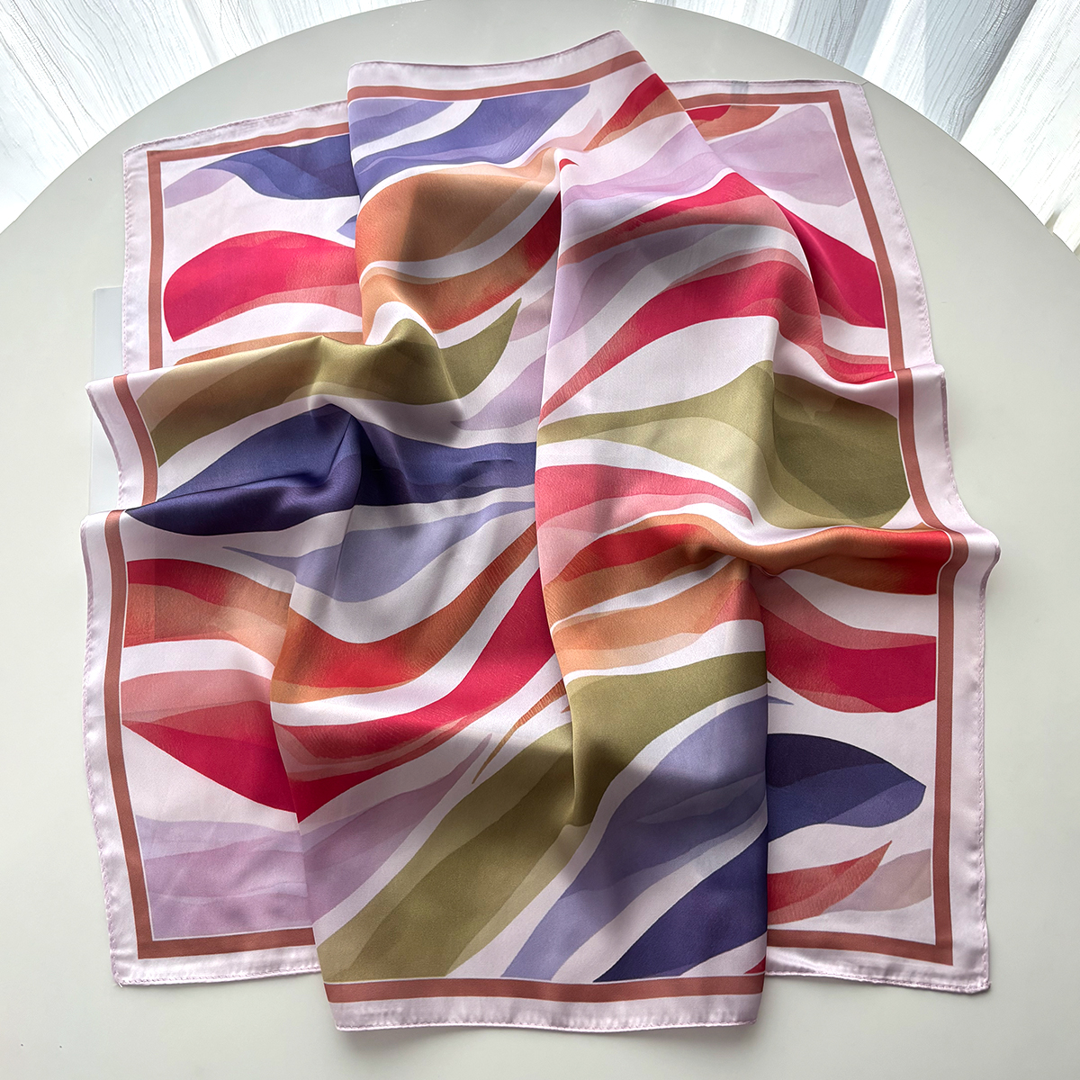 Дизайнерский шелковый платок-и – обзор и цена Scarf Silk Square