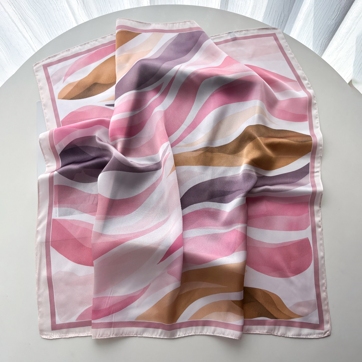 Дизайнерский шелковый платок-и – обзор и цена Scarf Silk Square