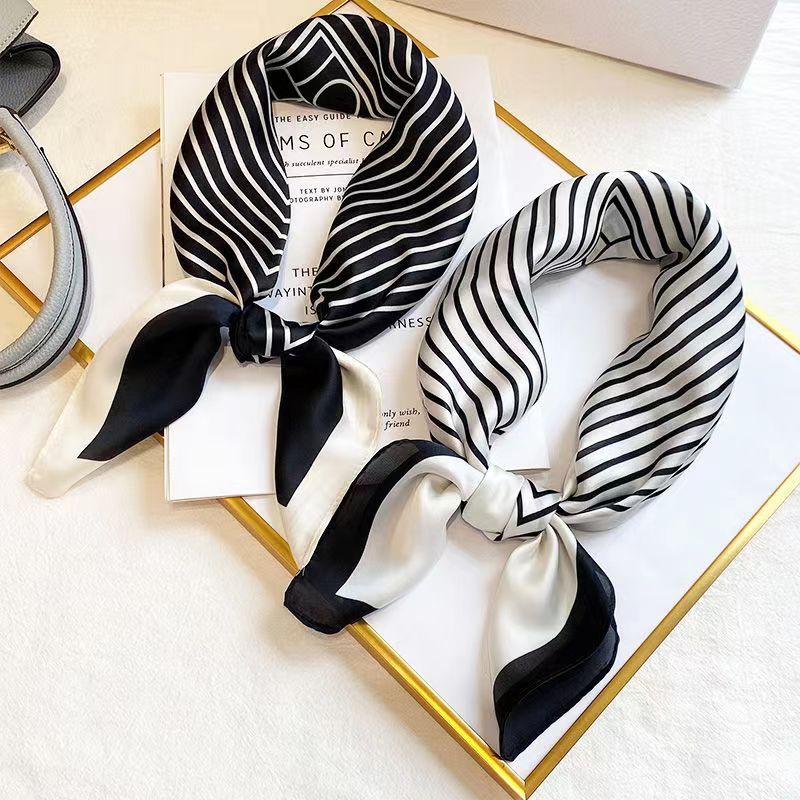 Модный квадратный 70 см черно- – обзор и цена Silk Tie Striped