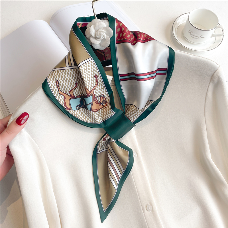 Роскошный шелковый шарф с ушка – обзор и цена Silk Tie Striped