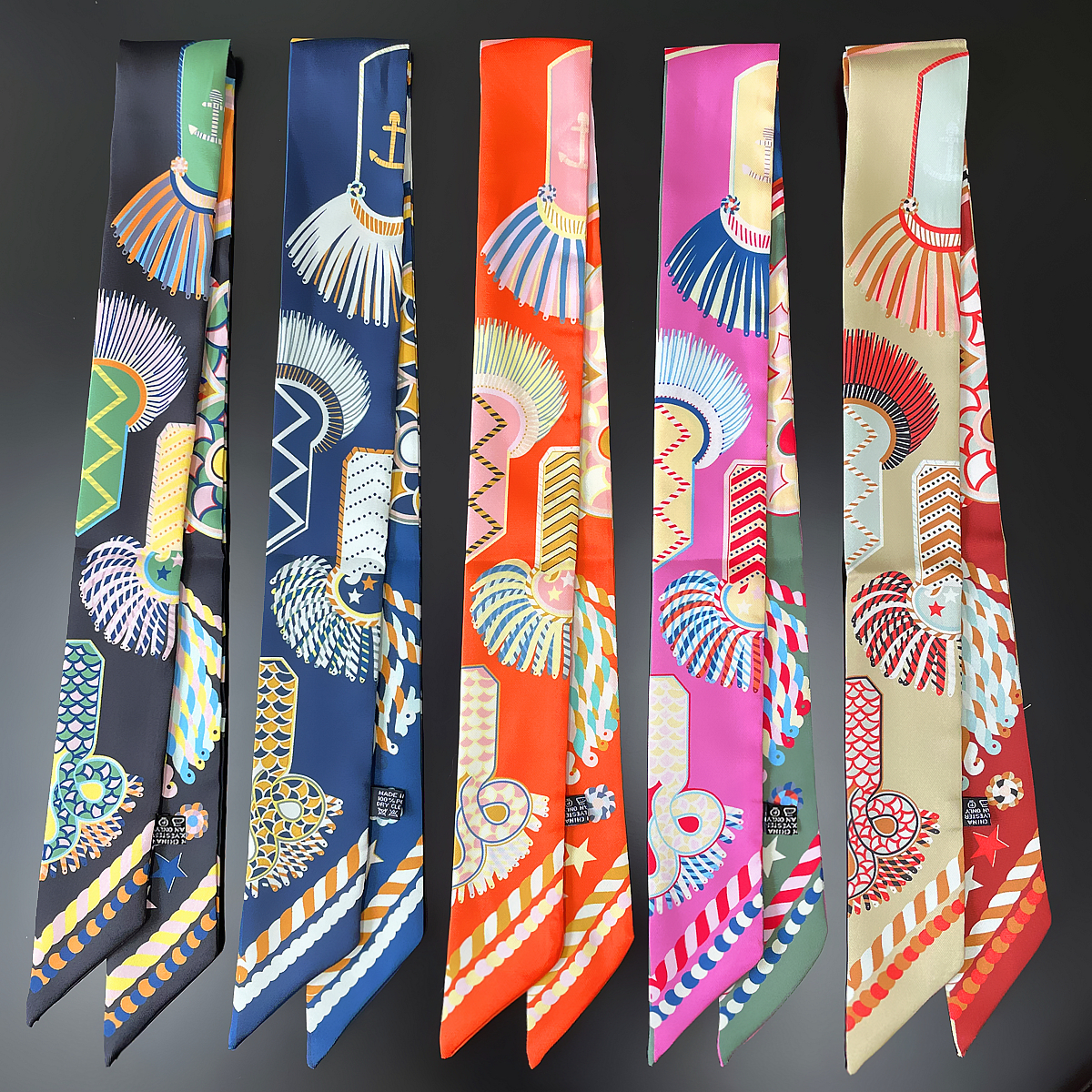 Брендовый дизайн, саржевый 100 – обзор и цена Silk Neck Scarf