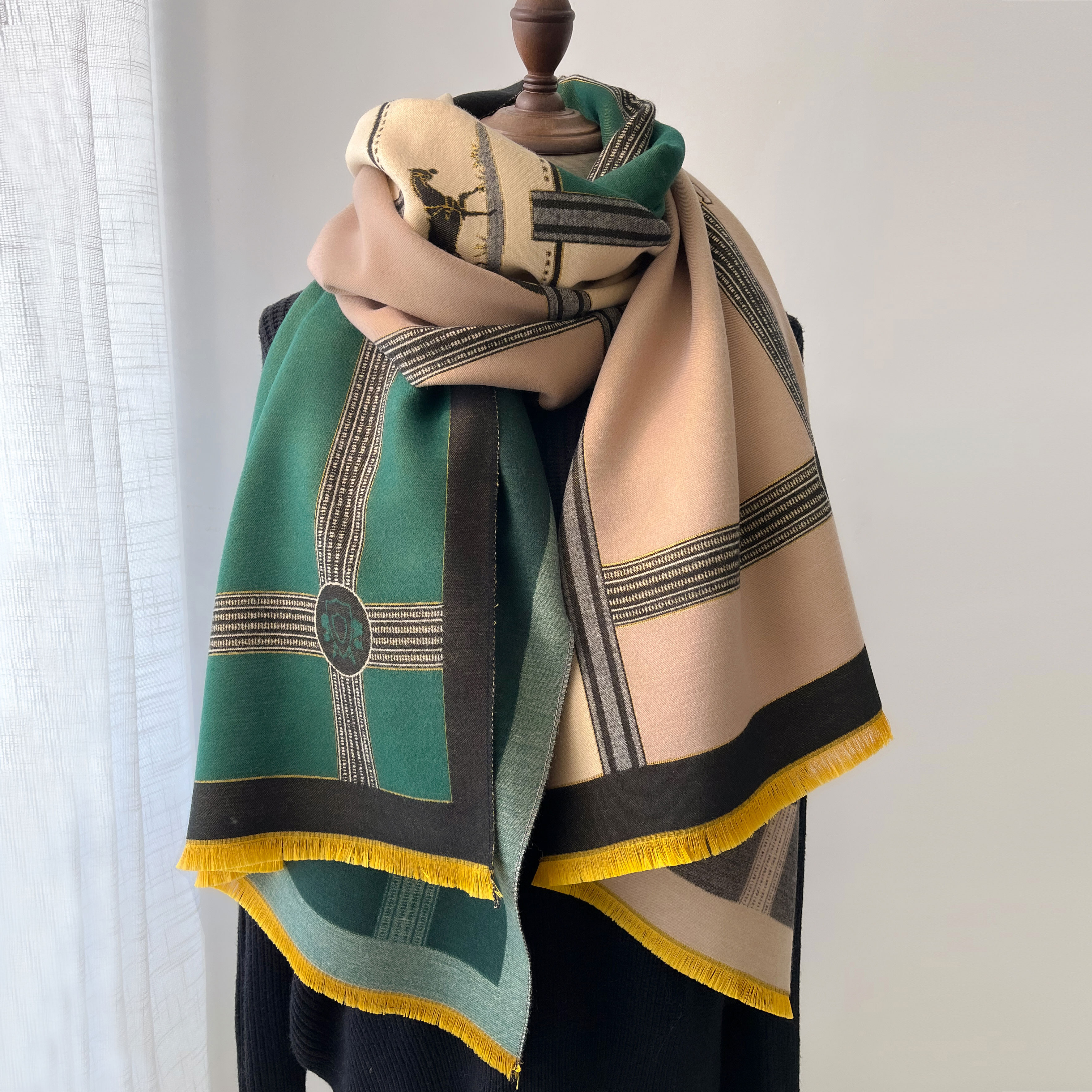 Зимний кашемировый шарф, женск – обзор и цена Woven Scarf Blanket