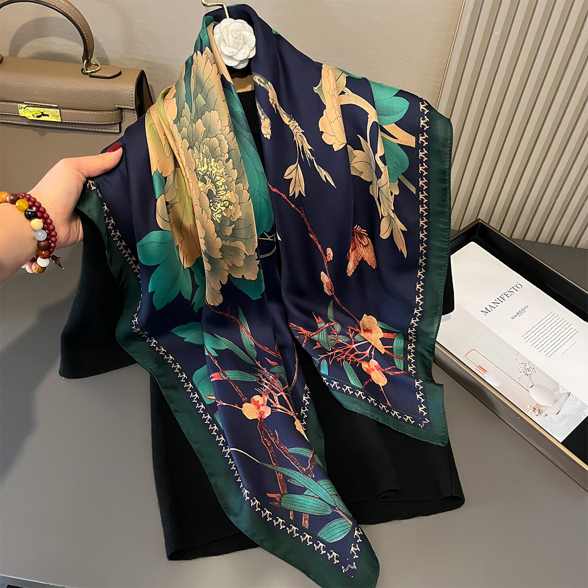 Последний дизайн, шарфы с прин – обзор и цена Scarf Silk Square