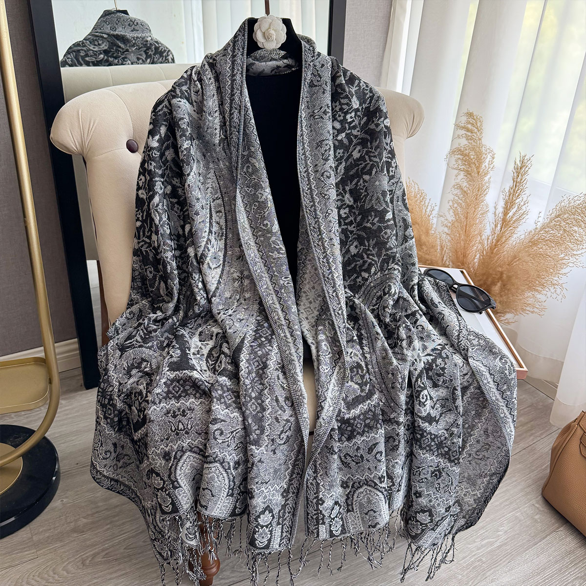 Одеяло с кисточками, дизайн, э – обзор и цена Woven Scarf Blanket